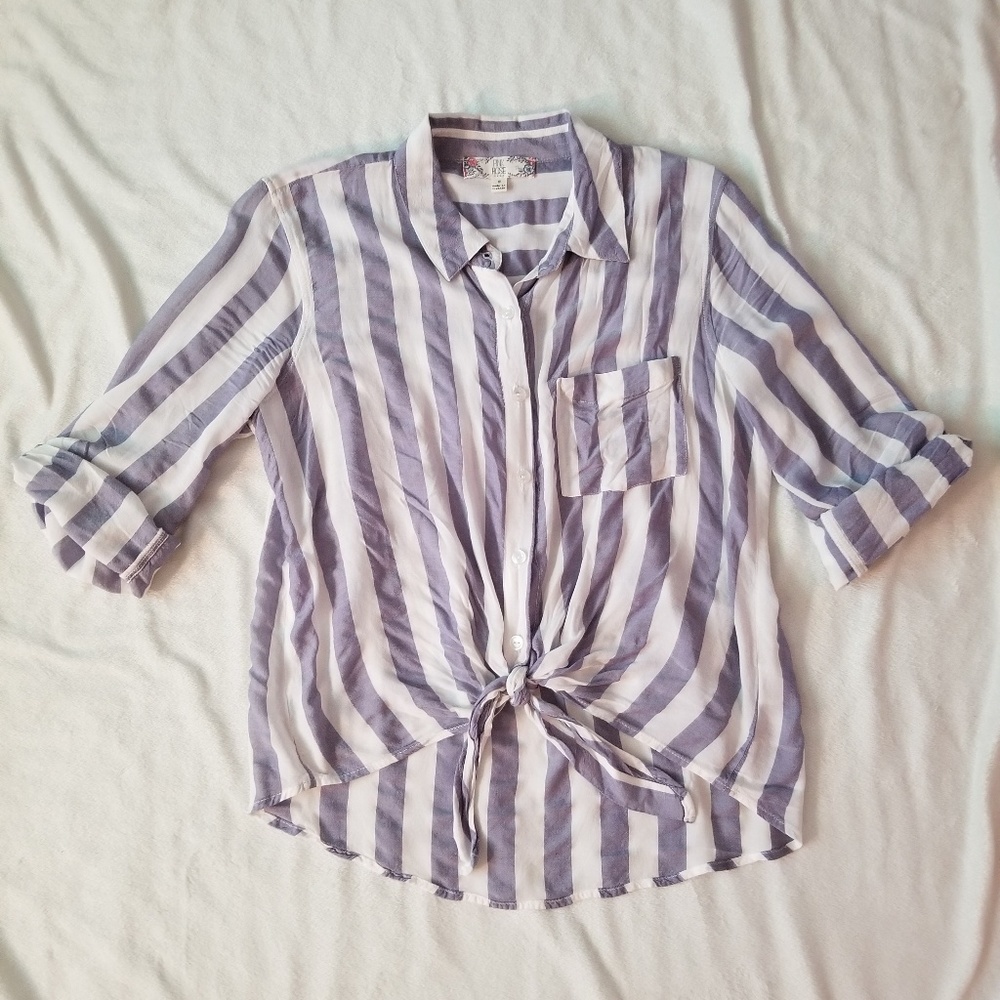 Size S Pink Rose Tie Front Blouse